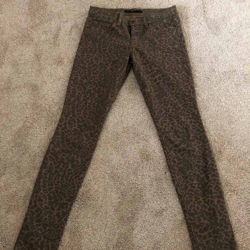 In very good condition Joes skinny jeans size 27